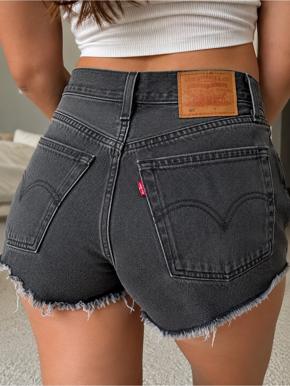 Levi’s 501 Original Cut-Off Denim Shorts W24 Grey Black Wash